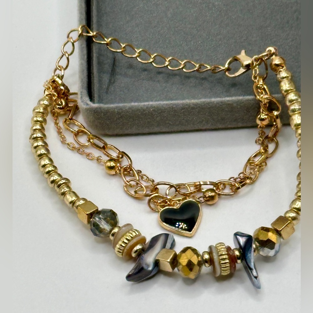 Chic Gold and Black Heart Charm Bracelet